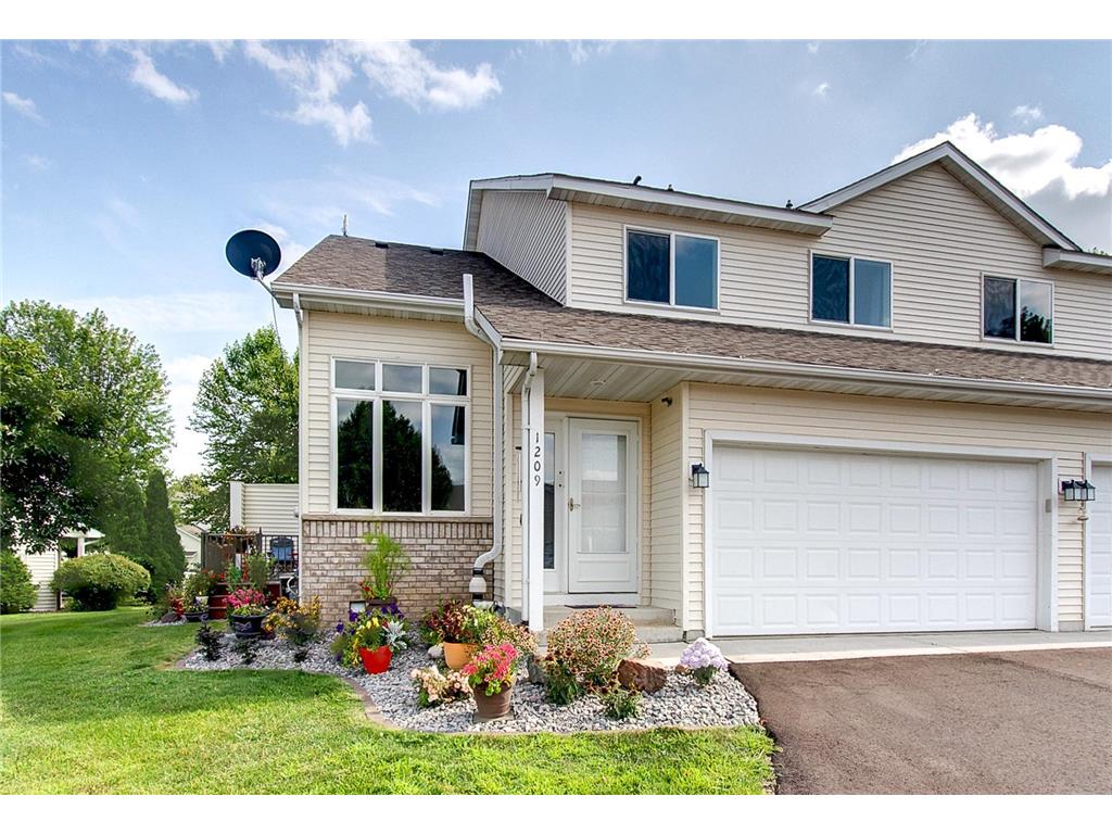 1209 Hawthorne Court, Northfield, MN, 55057 MLS 6410199 Edina Realty