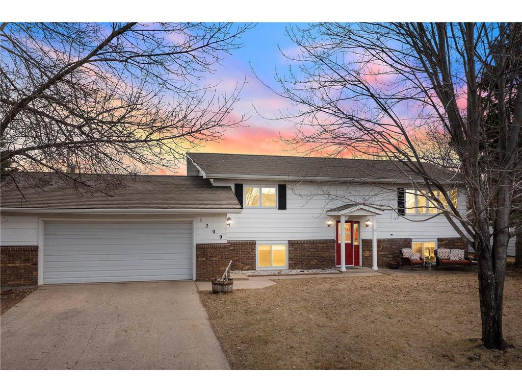 1209 Jackson Avenue Detroit Lakes MN 56501 6508060 image1