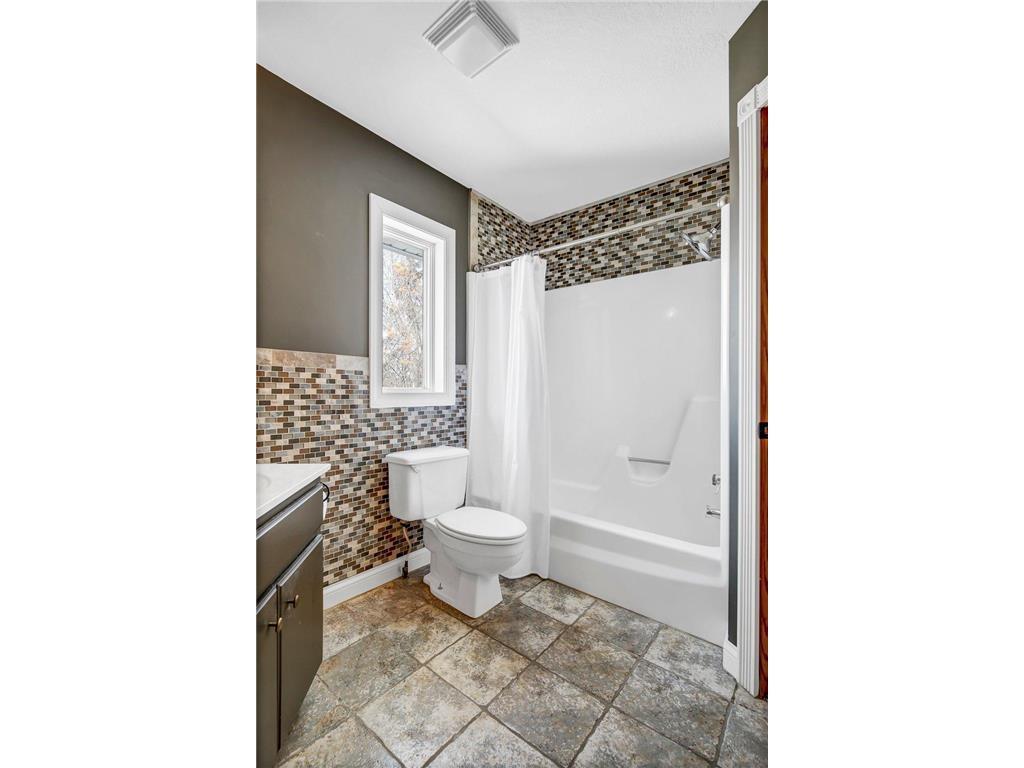 1209 Lewis SW #1 Hutchinson MN 55350 - Otter 7088679 image36