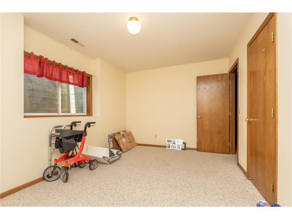 1209 Sunflower Circle S Shakopee MN 55379 7073387 image35