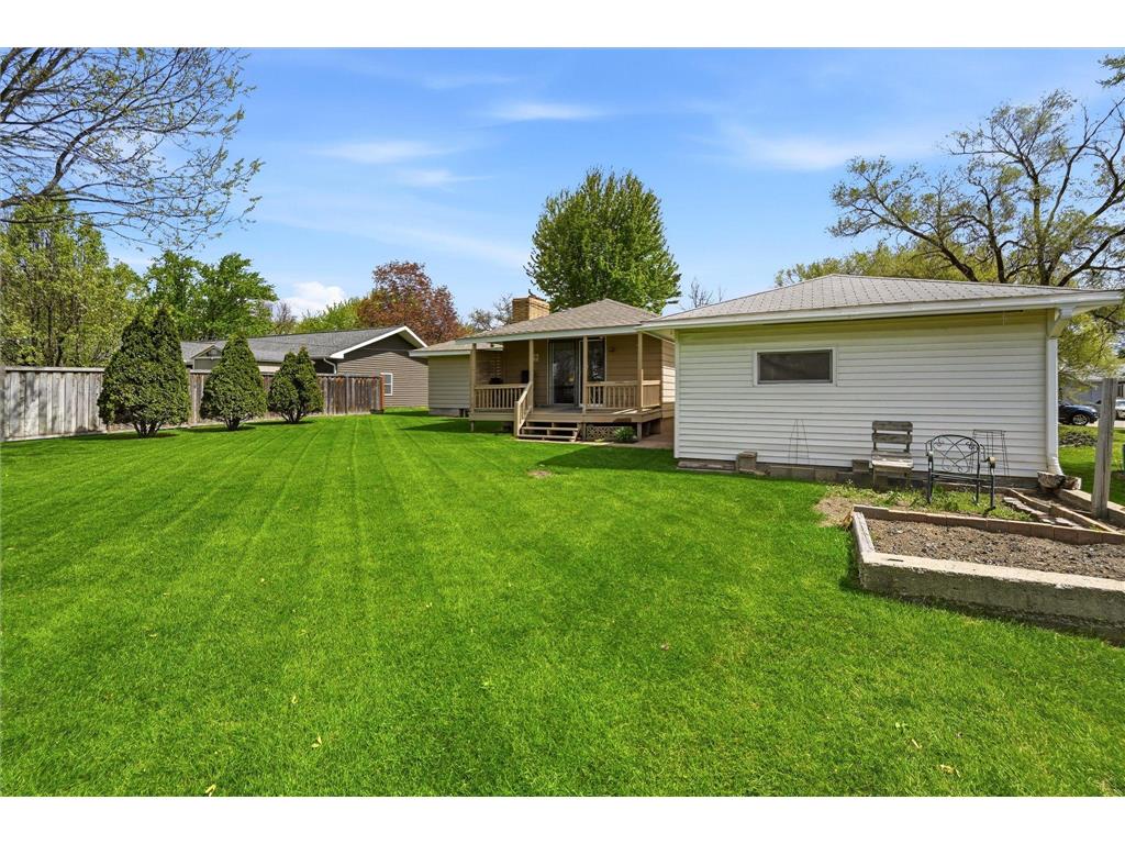 1209 Vincent Place Chaska MN 55318 7053143 image23