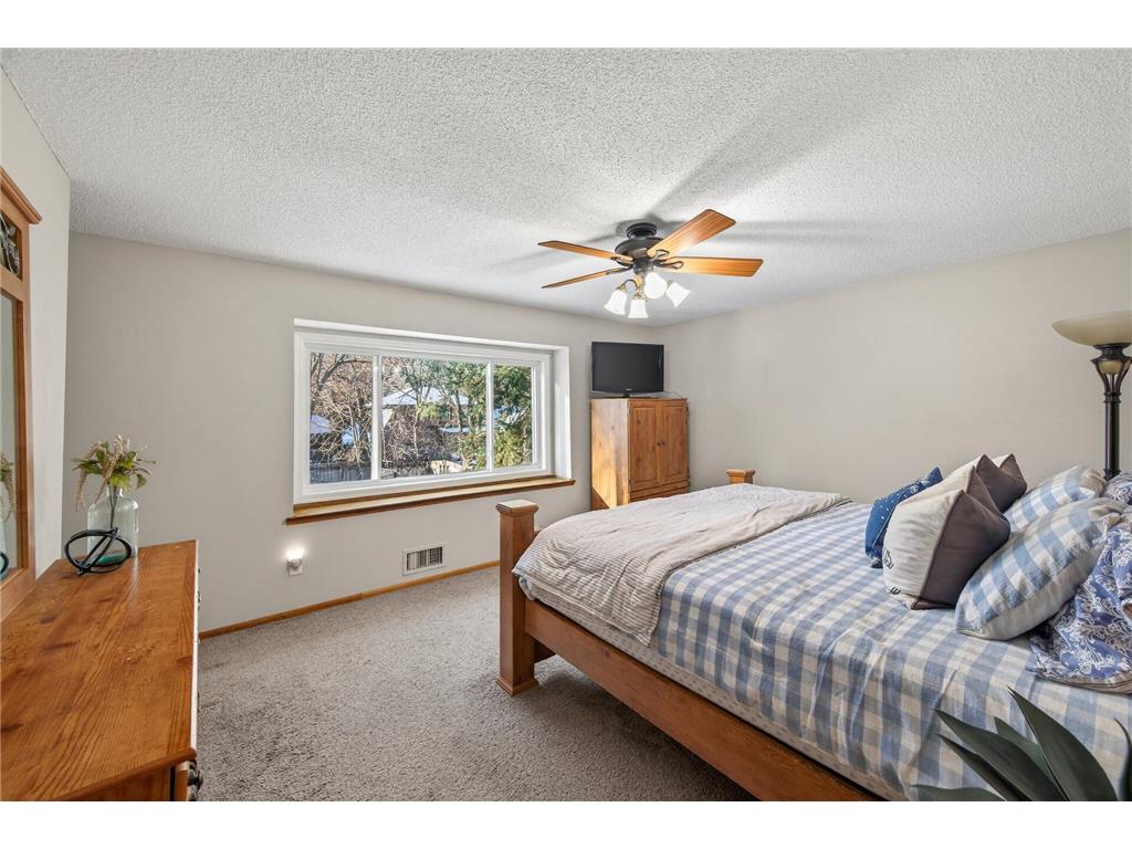 12092 Butternut Street NW Coon Rapids MN 55448 7002758 image16