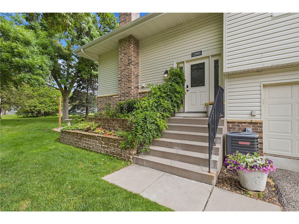 12095 71st Place N Maple Grove MN 55369 7098075 image1