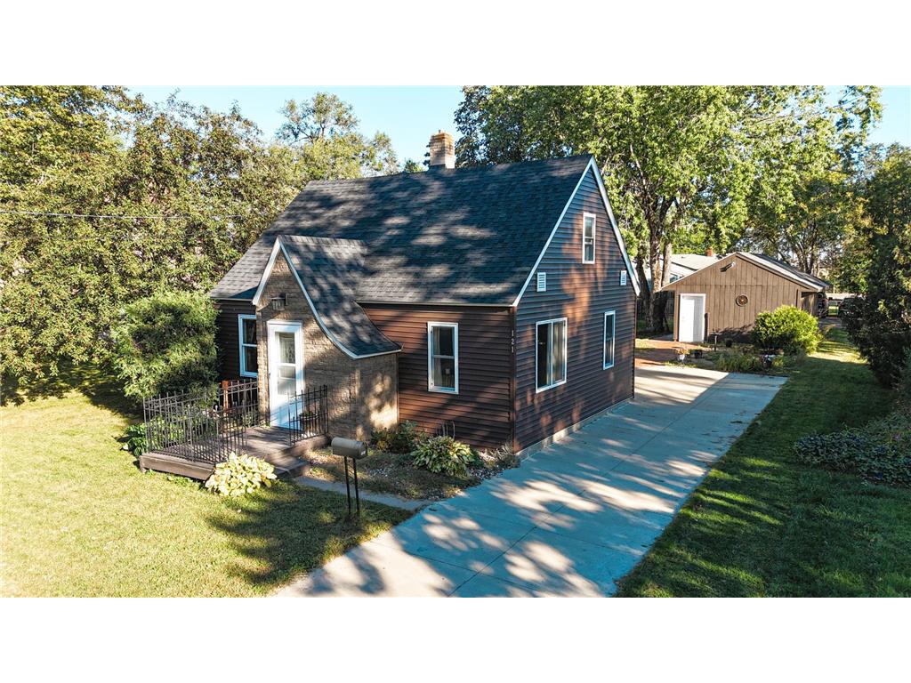 121 2 1/2 Street N Waite Park MN 56387 6606339 image1