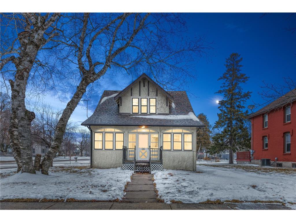 121 2nd Street NW New Richland MN 56072 6481033 image1