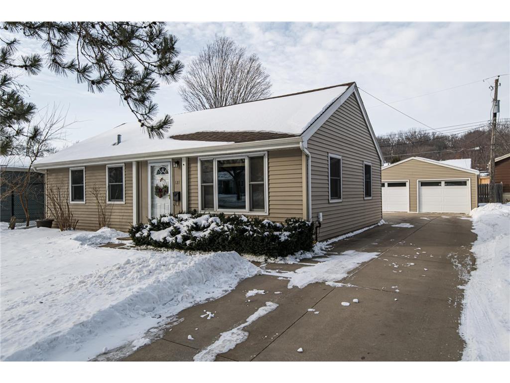 121 36th Avenue NW Rochester MN 55901 6412812 image1