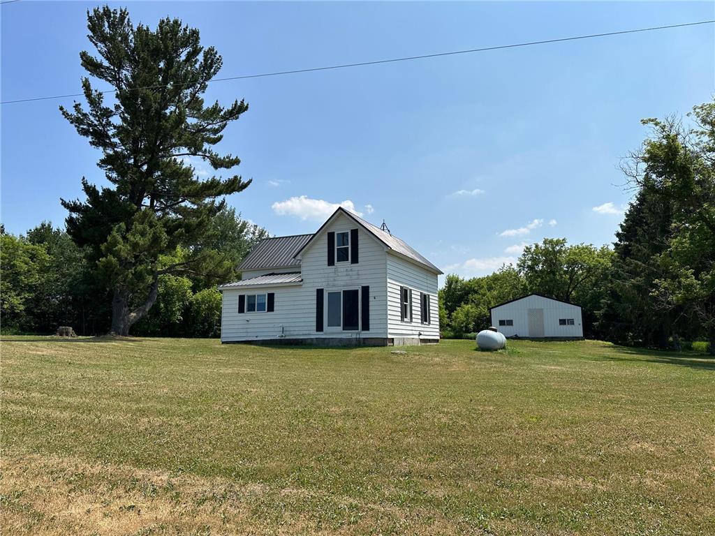 121 4 1/2 Avenue Clayton WI 54004 6391875 image1