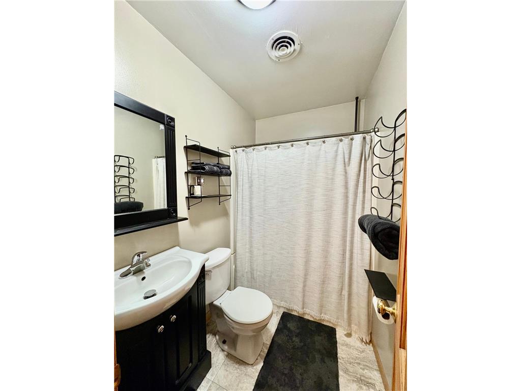 121 5th Avenue NW Baudette MN 56623 7059764 image18
