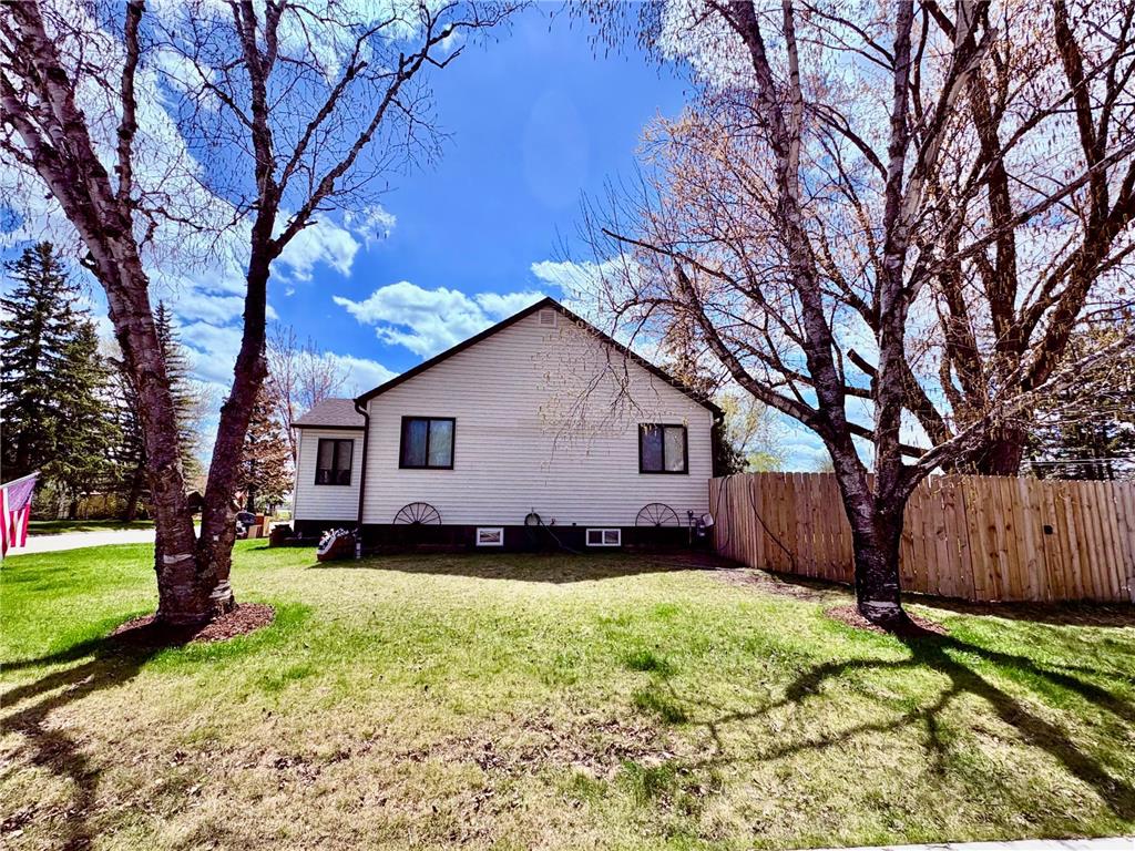 121 5th Avenue NW Baudette MN 56623 7059764 image4