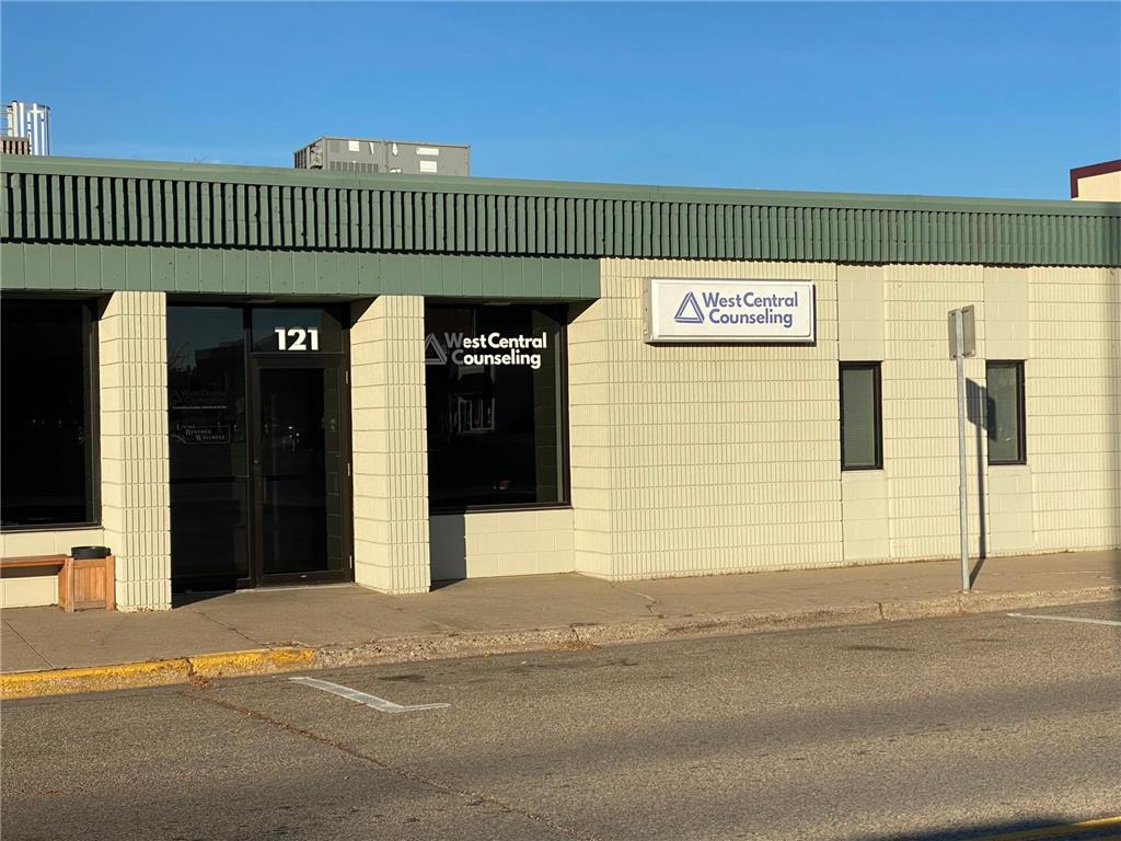 121 5th Avenue W Alexandria MN 56308 6821134 image1