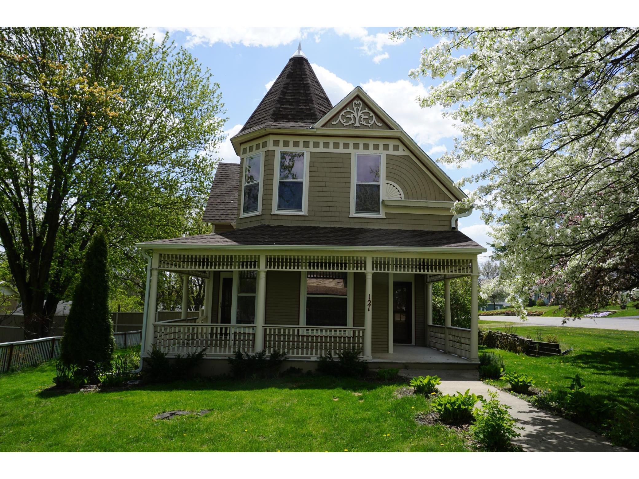 121 5th Street W, Mantorville, MN 55955 MLS 5700724 Edina Realty