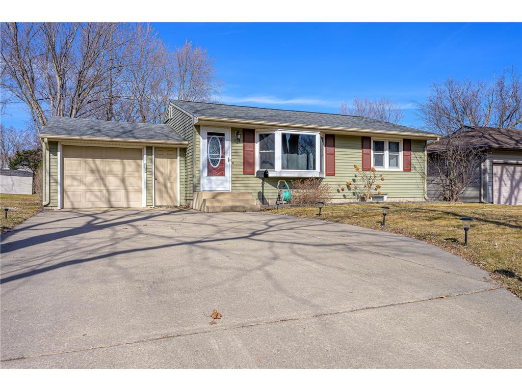 121 6th Avenue NE Hutchinson MN 55350 7038635 image1