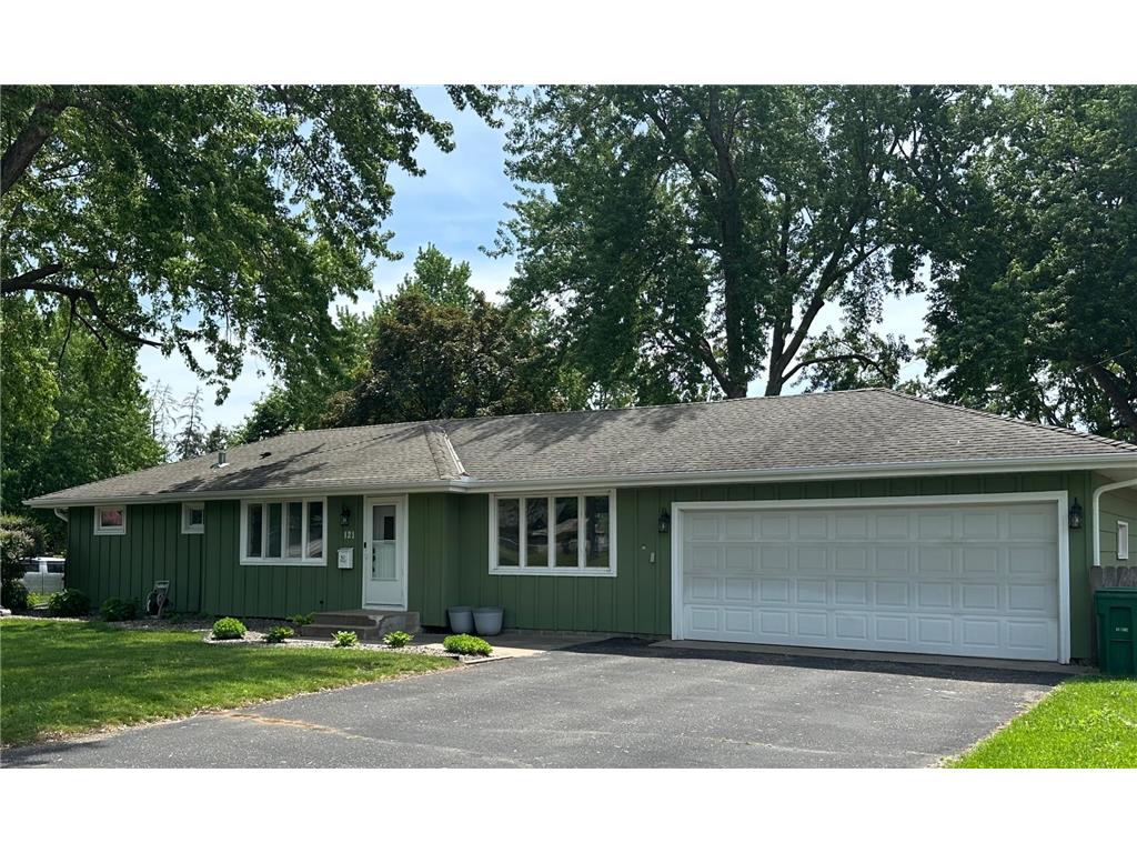 121 E 94 1/2 Street Bloomington MN 55420 7078307 image1