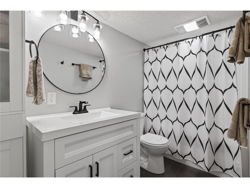 121 E 94 1/2 Street Bloomington MN 55420 7078307 image36