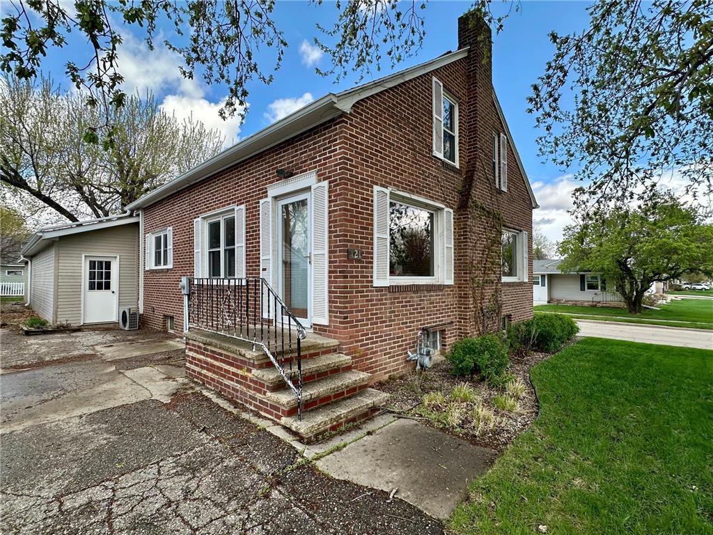 121 E Barck Avenue Luverne MN 56156 6713940 image1