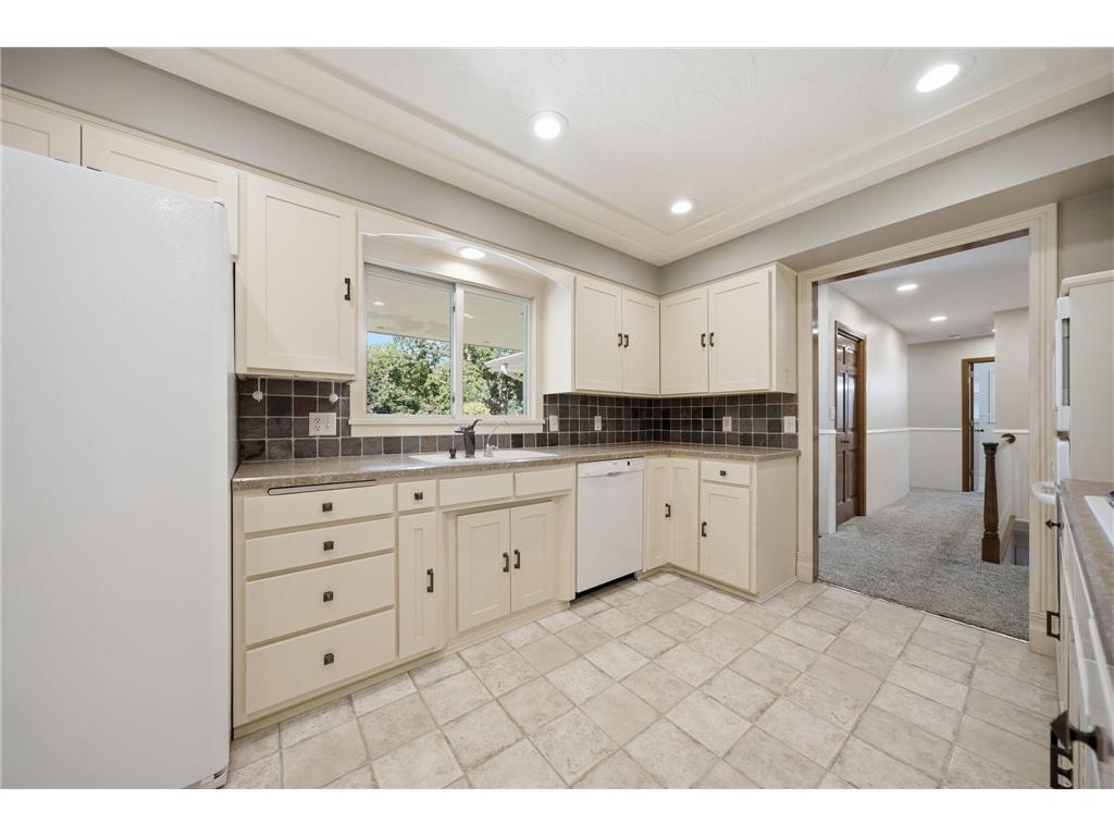 121 Hillcrest Drive Belle Plaine MN 56011 7097516 image2