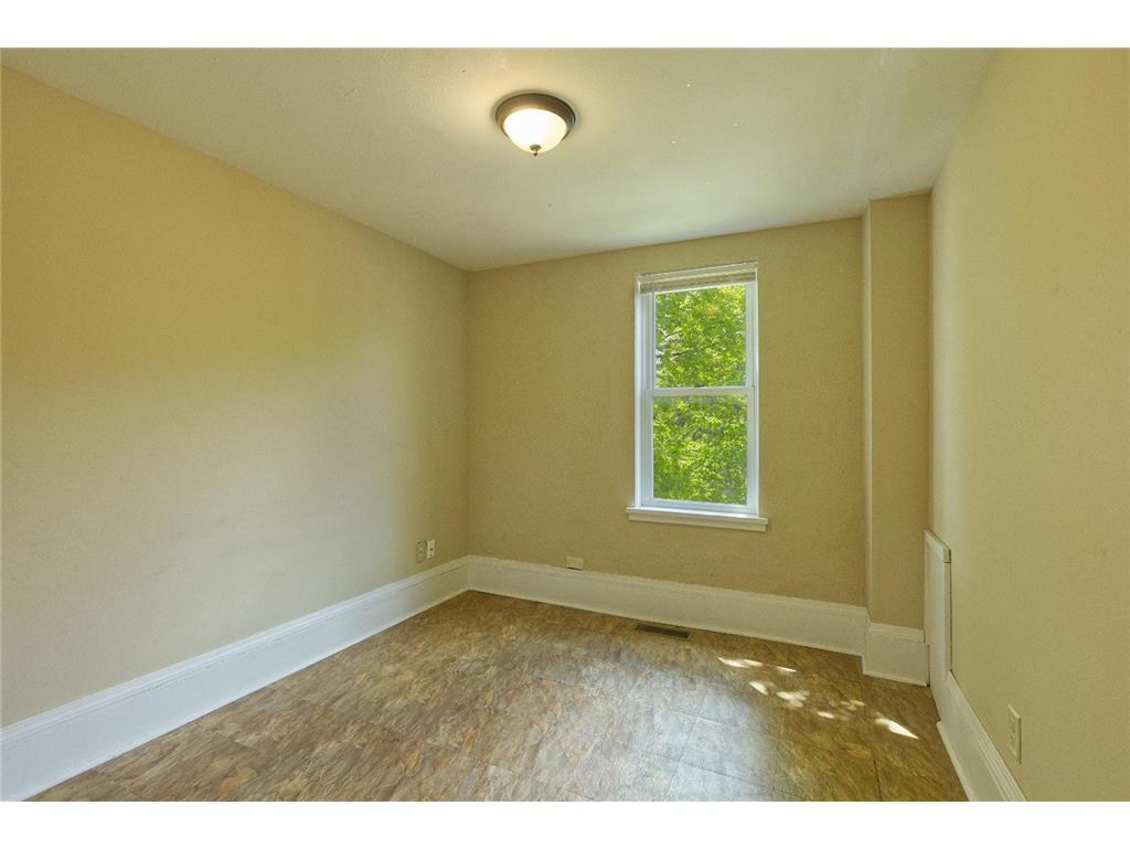 121 Main Avenue W Winsted MN 55395 - Winsted 7080318 image20