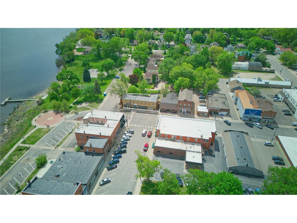 121 Main Avenue W Winsted MN 55395 - Winsted 7080318 image3