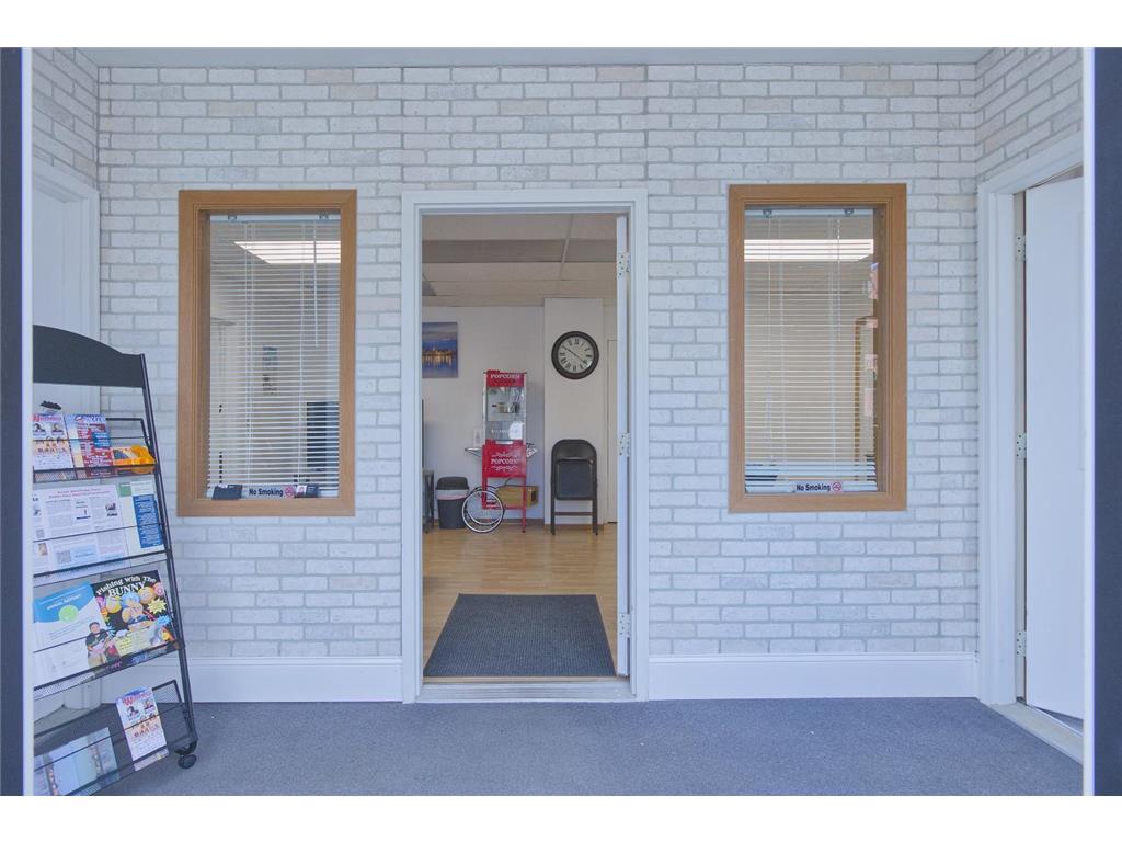 121 Main Avenue W Winsted MN 55395 - Winsted 7080318 image4