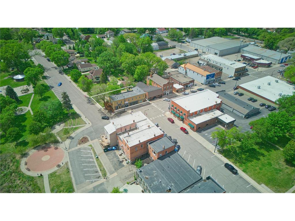 121 Main Avenue W Winsted MN 55395 - Winsted 7080318 image54