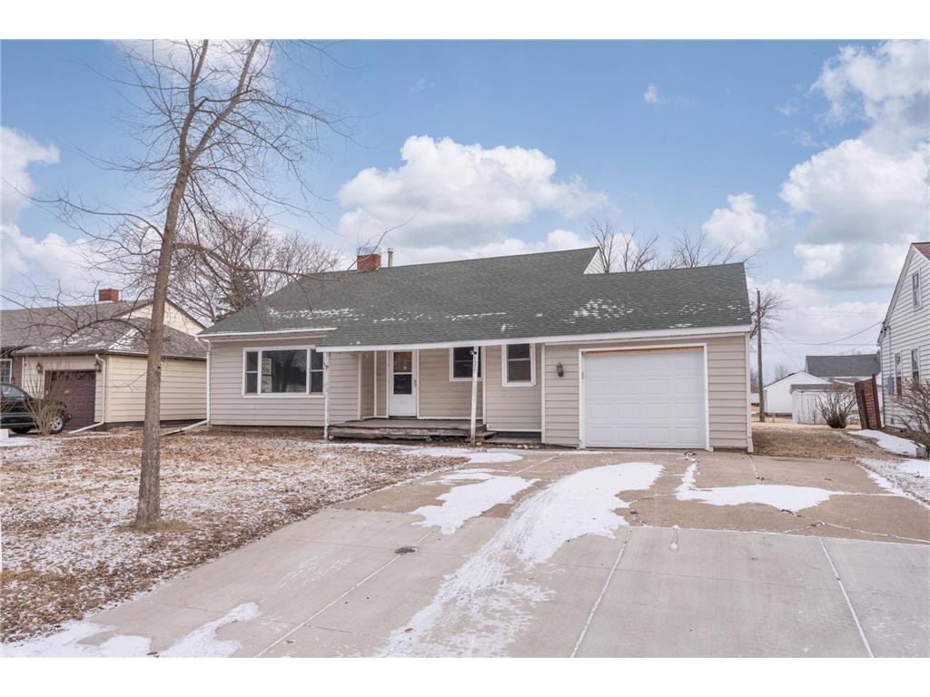 121 Mars Street N Cosmos MN 56228 6630436 image1