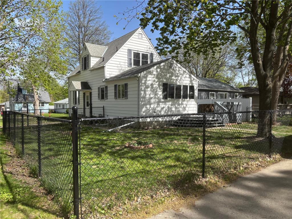 121 N 10th Street Montevideo MN 56265 7072994 image4