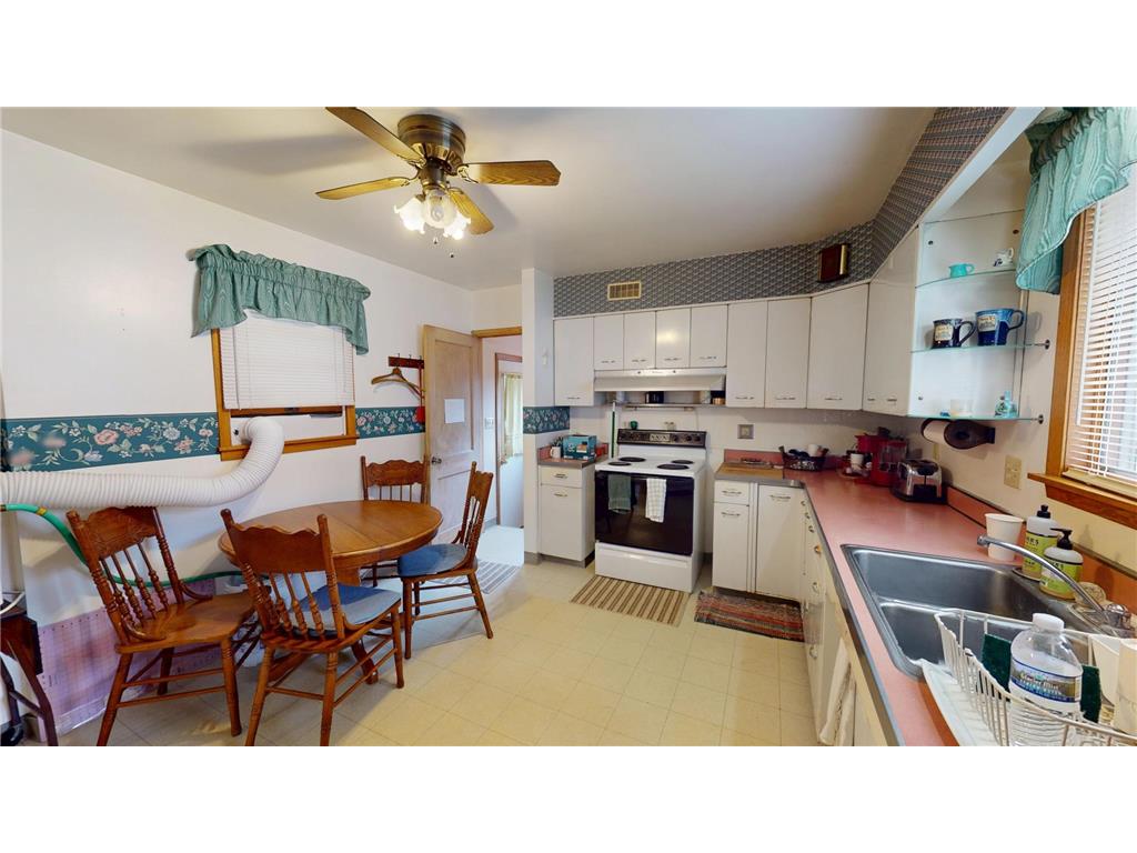 121 N 2nd Street Kiester MN 56051 7085929 image4