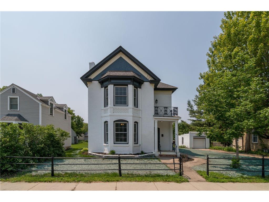 121 N Hickory Street Chaska MN 55318 6737251 image1