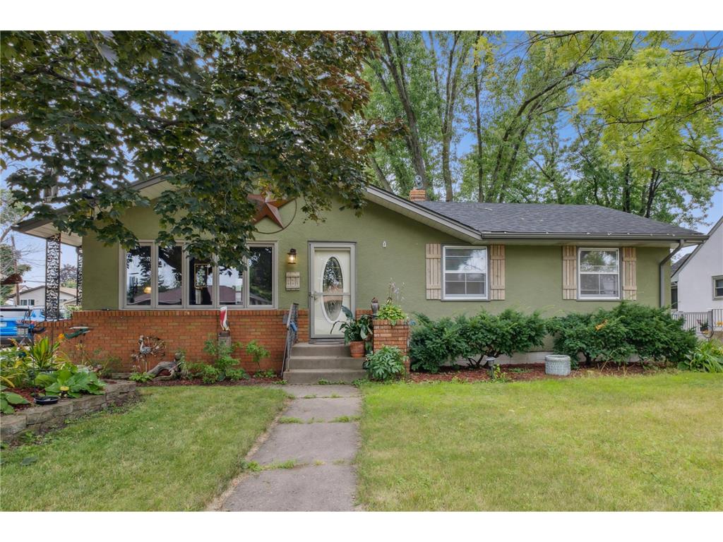 121 Poplar Street W South Saint Paul MN 55075 6572901 image1