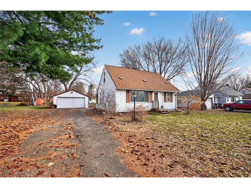 121 Roselawn Avenue E Maplewood MN 55117 7056950 image1