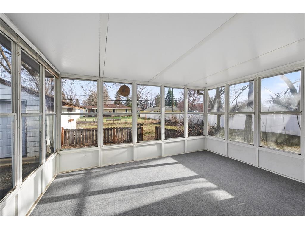 121 Roselawn Avenue E Maplewood MN 55117 7056950 image3