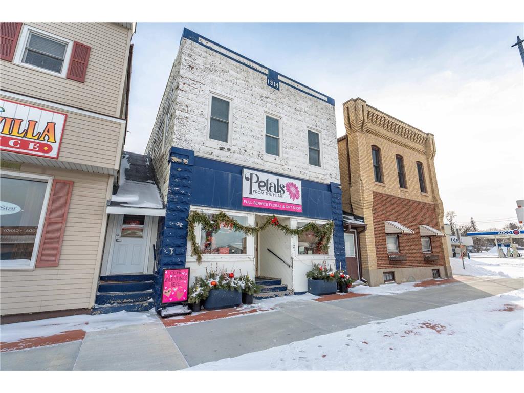 121 S Broadway Pelican Rapids MN 56572 7053234 image1