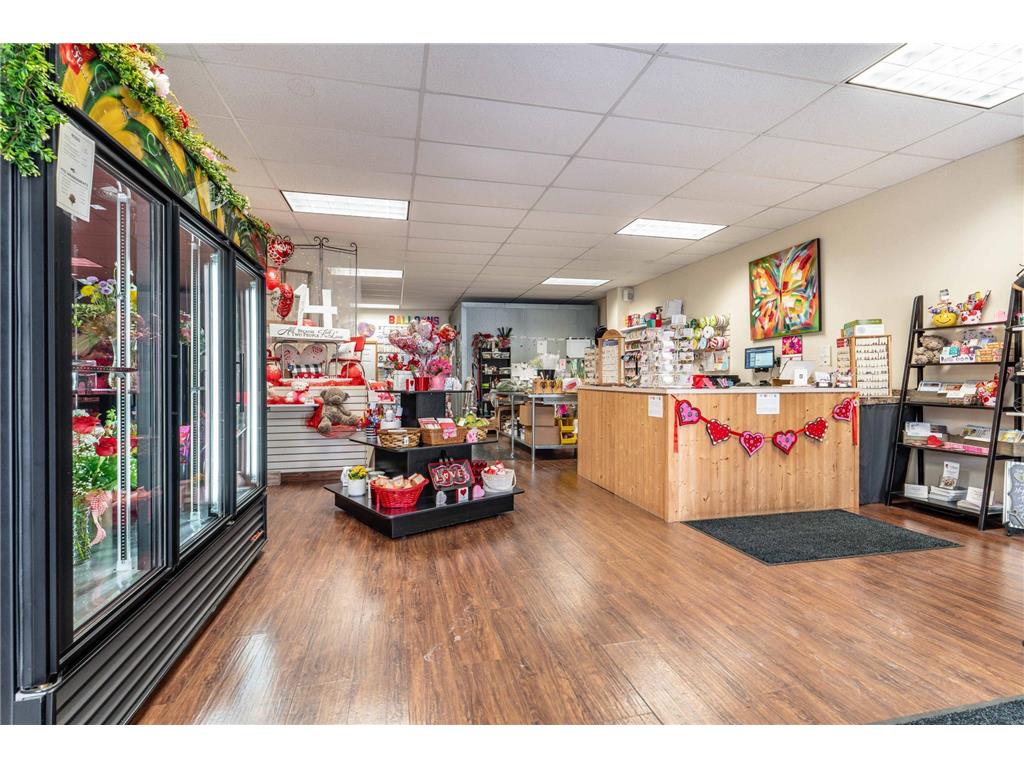 121 S Broadway Pelican Rapids MN 56572 7053234 image11