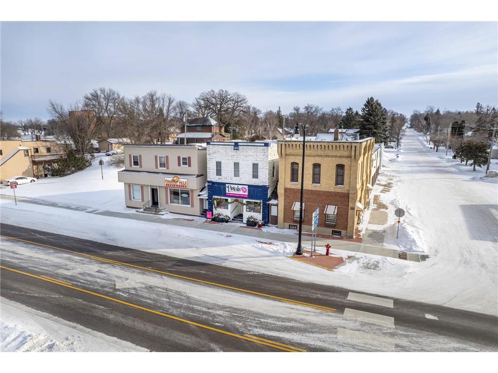 121 S Broadway Pelican Rapids MN 56572 7053234 image2