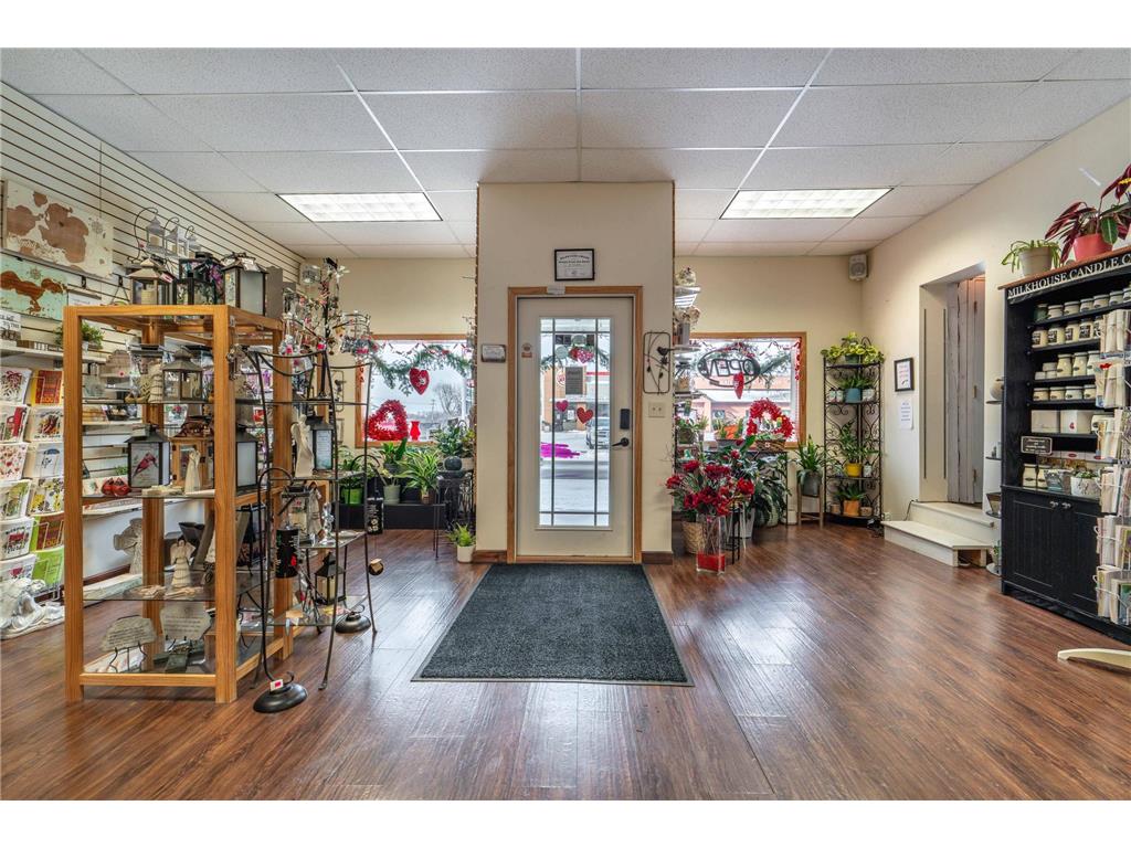 121 S Broadway Pelican Rapids MN 56572 7053234 image6