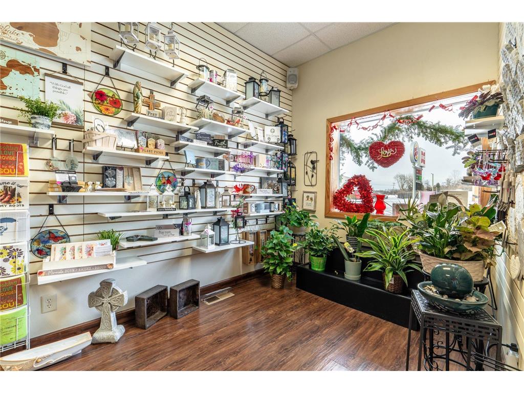 121 S Broadway Pelican Rapids MN 56572 7053234 image8