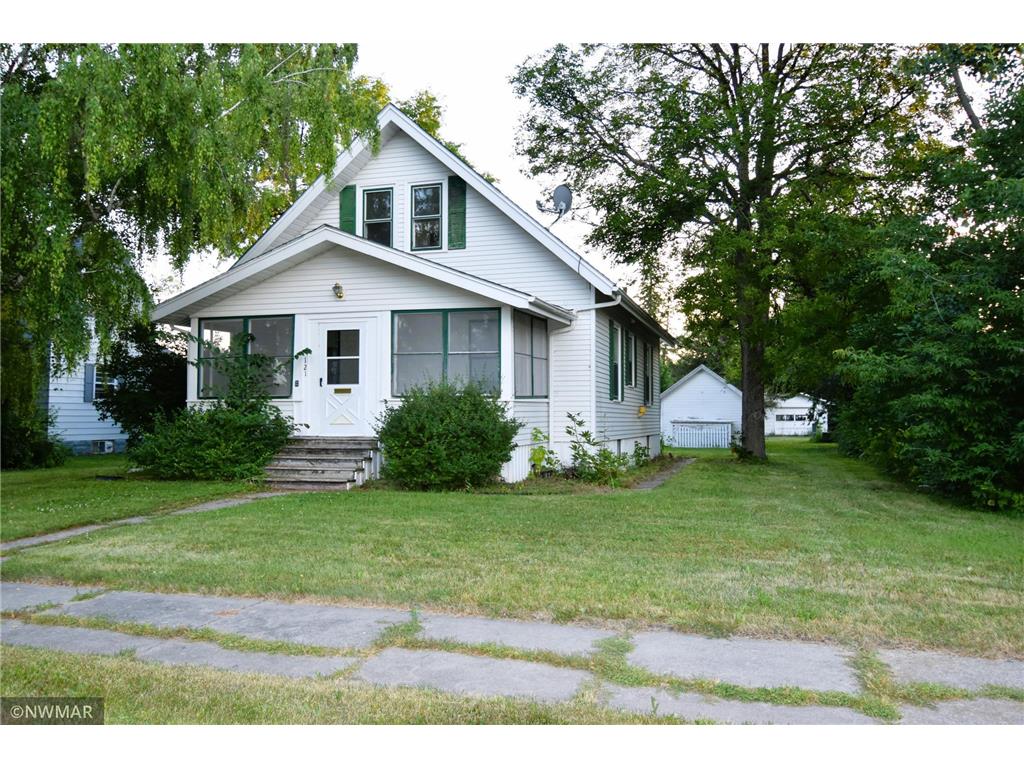 121 S Mckinley Street, Warren, MN, 56762 MLS 6250377 Edina Realty
