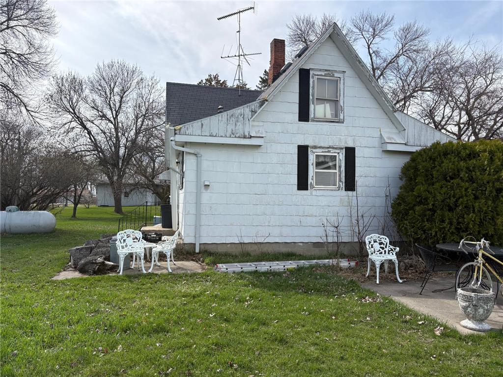 121 SW O'Connell Street Clontarf MN 56226 7059200 image4