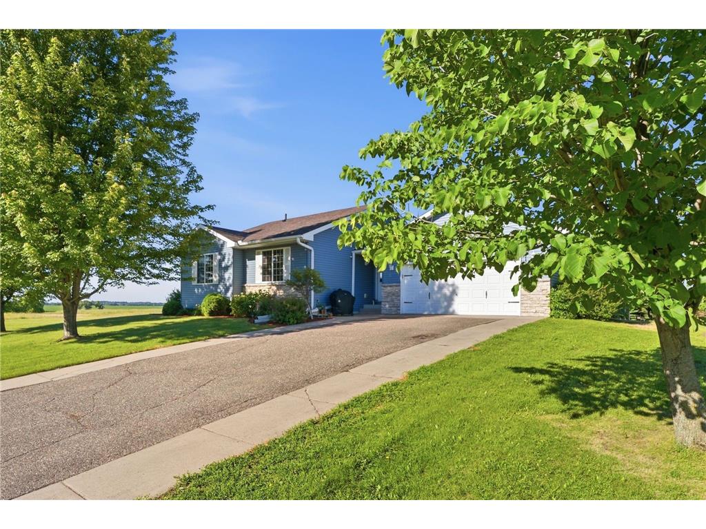 121 Shire Road N Watkins MN 55389 7095530 image1