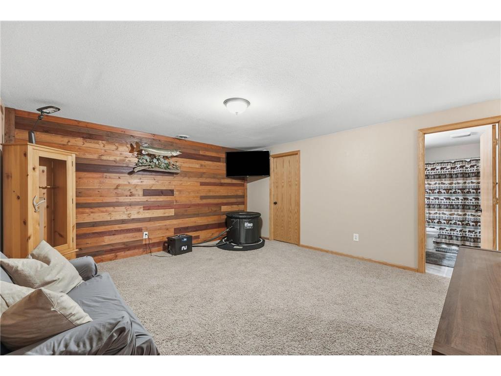 121 Shire Road N Watkins MN 55389 7095530 image19