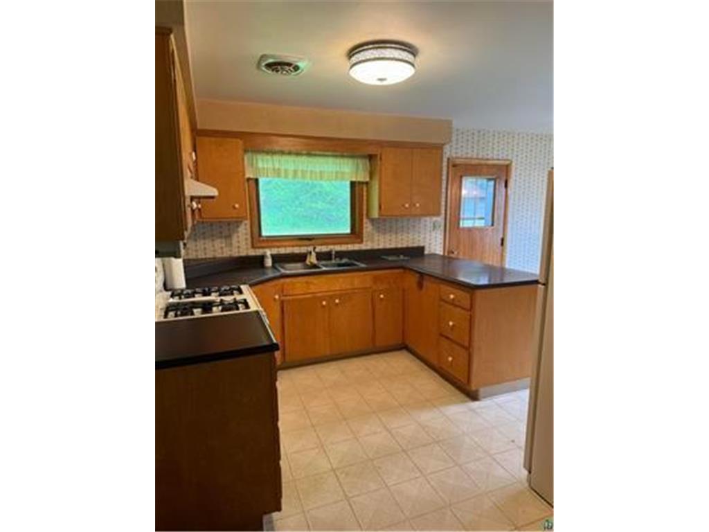121 W Buffalo Street Duluth MN 55811 7085010 image10
