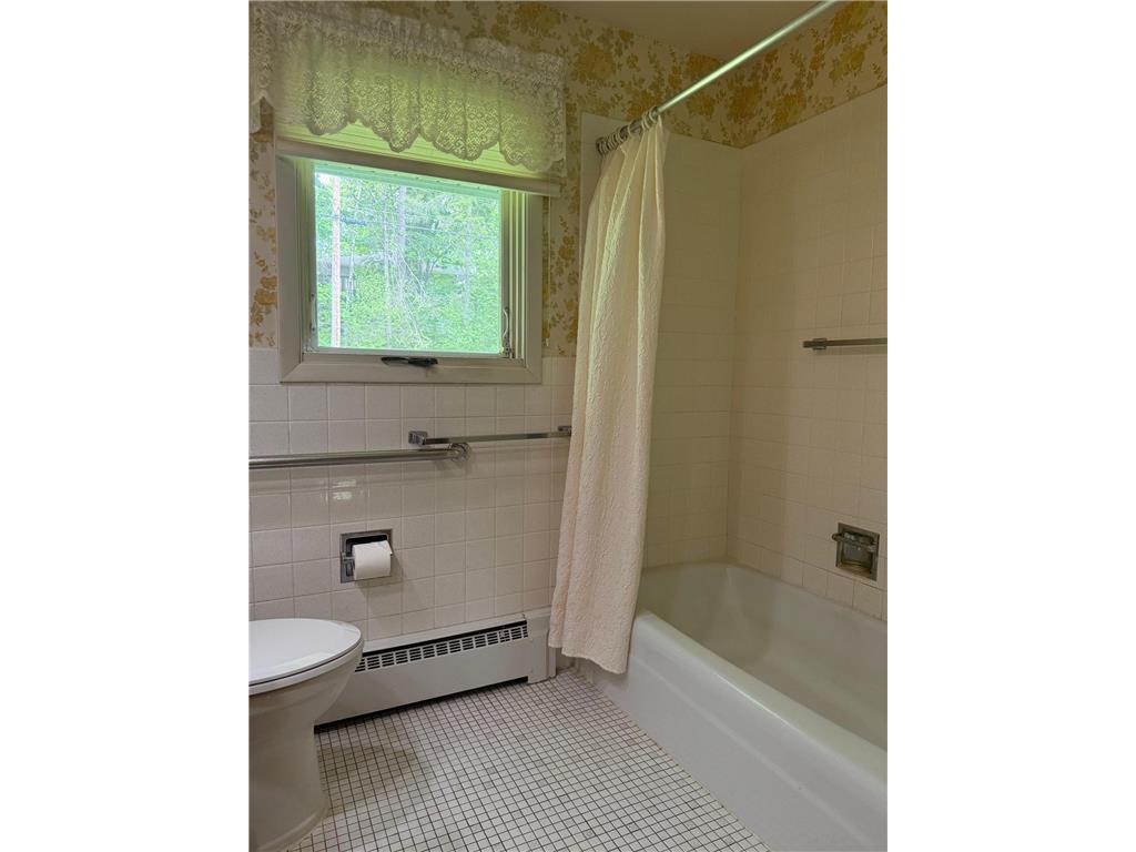 121 W Buffalo Street Duluth MN 55811 7085010 image21