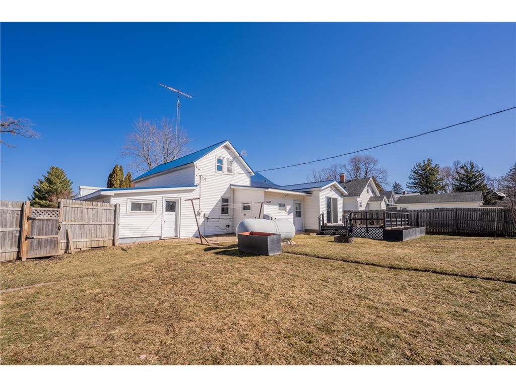 121 W Oak Street Stanley WI 54768 7041176 image39