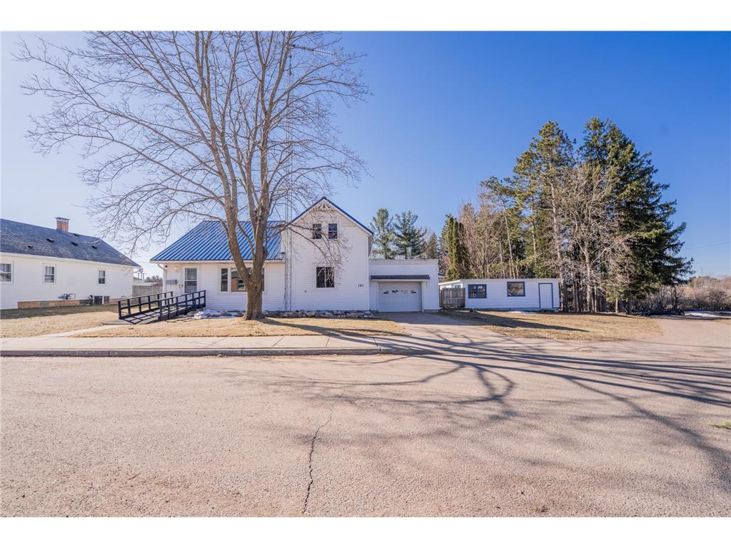 121 W Oak Street Stanley WI 54768 7041176 image44
