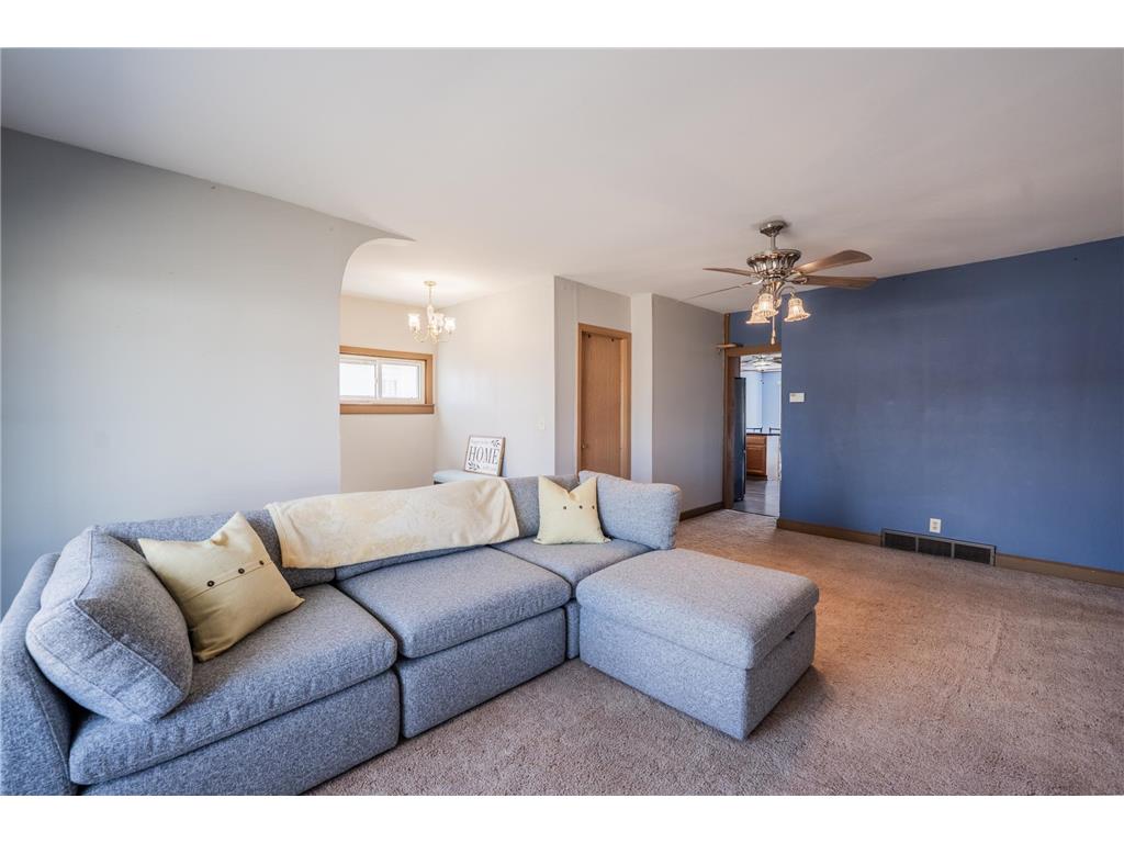 121 W Oak Street Stanley WI 54768 7041176 image5