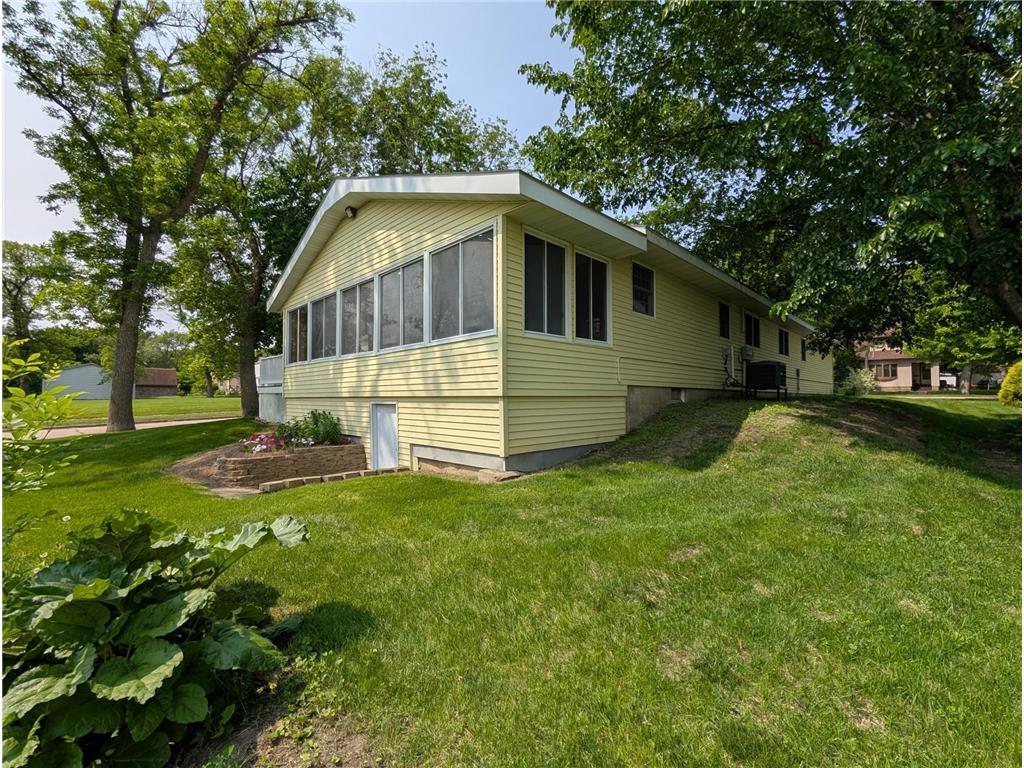 121 W Rowena Street Ivanhoe MN 56142 6742084 image39