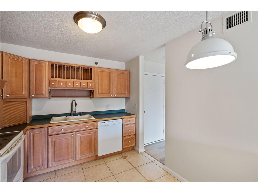 121 Washington Avenue S #608 Minneapolis MN 55401 7057228 image9