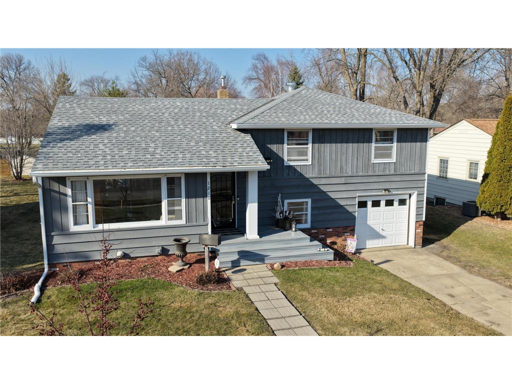1210 Willmar Avenue SW Willmar MN 56201 7000031 image3