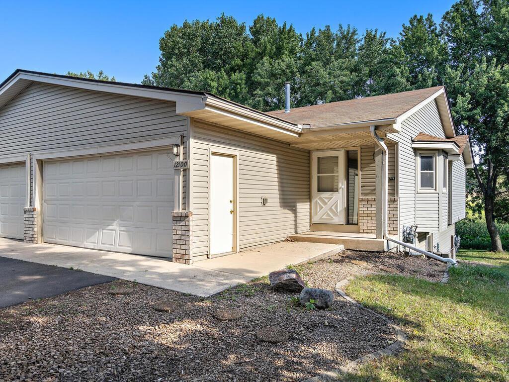 12100 92nd Avenue N, Maple Grove, MN, 55369 MLS 6236830 Edina Realty