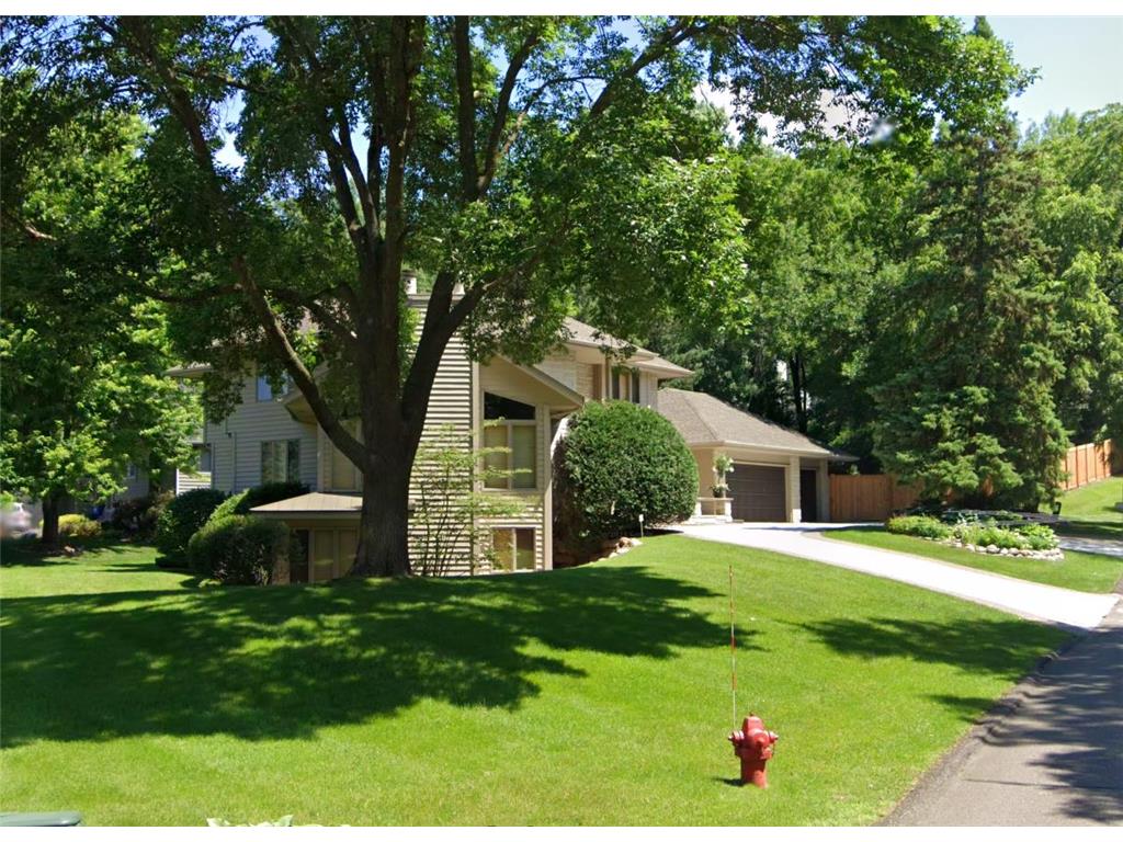 12100 Hilloway Road W Minnetonka MN 55305 6671035 image1